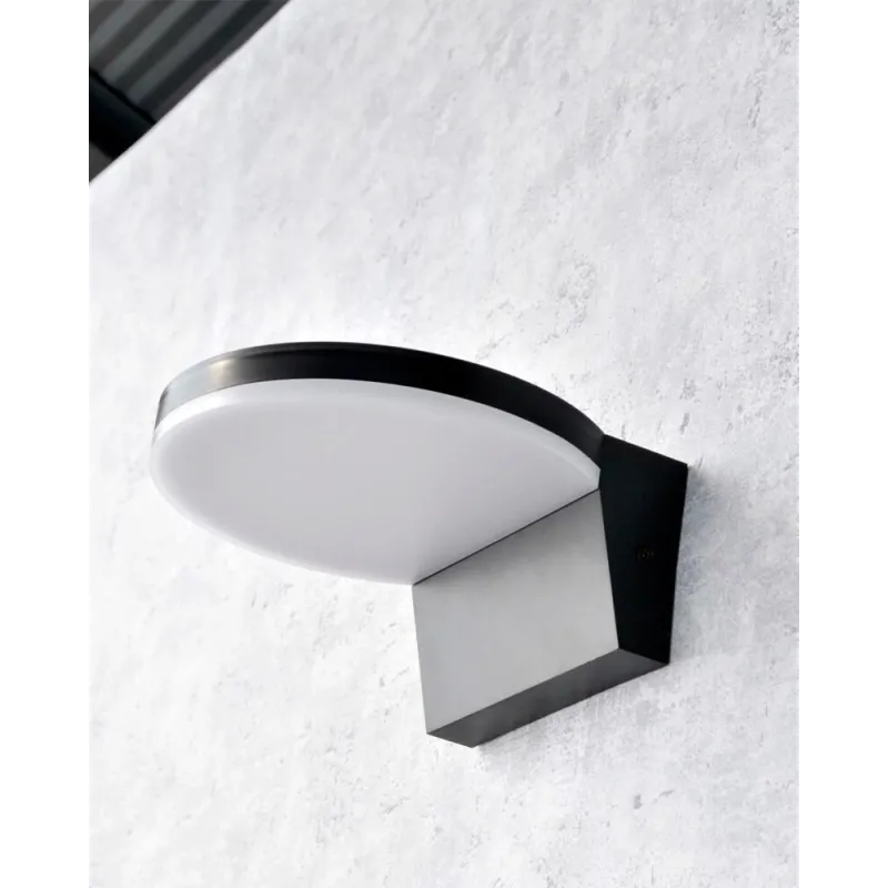 Вуличний світильники Goldlux Tesa 324023